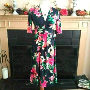 Vince Camuto Floral Fit & Flare Dress 6 Navy Multi V-Neck Half Sleeve Midi NWT